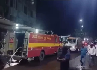 ट्रॉमा आईसीयू में लगी आग, धुएं और लपटों में घिरे मरीज