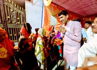 कल्याणपुर कला स्थित राम प्रसादेश्वर मंदिर में लगा वॉटर कूलर, समाजसेवी रवि बाजपेयी की पहल से श्रद्धालुओं को मिलेगी राहत