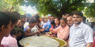 सावन के प्रथम सोमवार पर आशा मल्टी केयर हॉस्पिटल में उमड़ा आस्था का सैलाब, विशाल भंडारे में हजारों श्रद्धालुओं ने ग्रहण किया प्रसाद