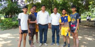Khakreru News: ब्लॉक स्तरीय कबड्डी प्रतियोगिता में जयरामपुर इंटर कॉलेज का दबदबा, 7 अंकों से जीता फाइनल