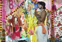 उकाथू में नवरात्रि पर राधा-कृष्ण की झांकी ने मोहा मन, भक्तों में दिखा भारी उत्साह