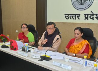 कानपुर के विकास कार्यों की समीक्षा, दीपावली से पहले सुविधाएं दुरुस्त करने पर जोर