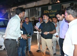 कानपुर की सड़कों पर उतरे DM, रात में परखी विकास कार्यों की हकीकत